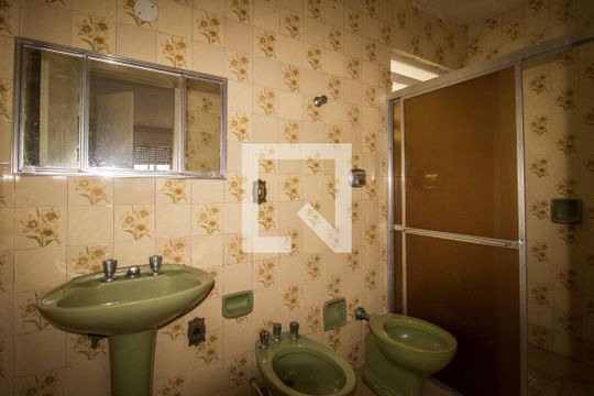 Banheiro da Suíte de casa à venda com 5 quartos, 140m² em Hípica, Porto Alegre