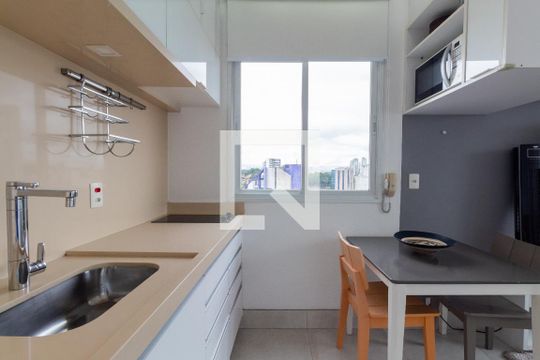 Studio de kitnet/studio à venda com 1 quarto, 30m² em Pinheiros, São Paulo