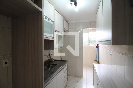 Cozinha de apartamento à venda com 2 quartos, 50m² em Jardim Danfer, São Paulo