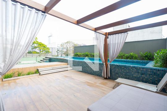 Área comum - Piscina de apartamento à venda com 2 quartos, 58m² em Azenha, Porto Alegre