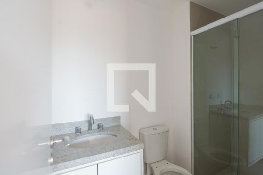 Banheiro da Suíte de apartamento à venda com 2 quartos, 58m² em Azenha, Porto Alegre