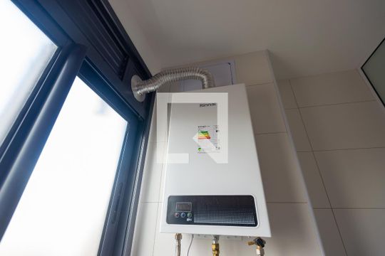 Cozinha e Área de Serviço de apartamento à venda com 2 quartos, 58m² em Azenha, Porto Alegre