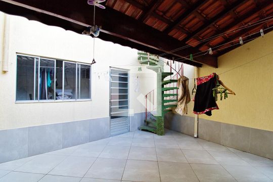 Quintal de casa à venda com 3 quartos, 332m² em Parque Monte Alegre, Taboão da Serra