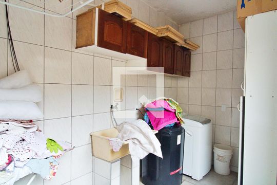 Área de Serviço de casa à venda com 3 quartos, 332m² em Parque Monte Alegre, Taboão da Serra