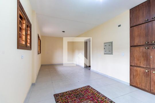 Sala de casa para alugar com 3 quartos, 300m² em Parque Alves de Lima, São Paulo