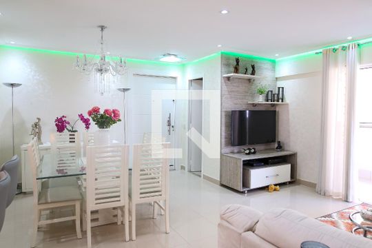 Apartamento para alugar com 3 quartos, 133m² em Campestre, Santo André