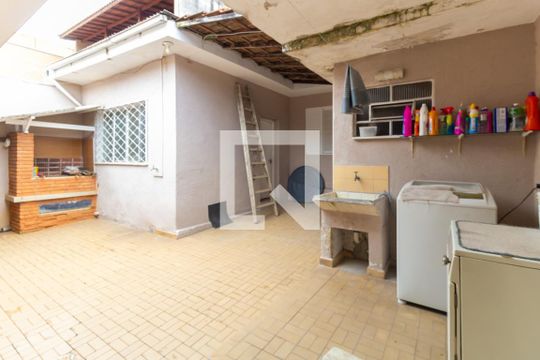 Lavanderia de casa à venda com 5 quartos, 247m² em Vila Monumento, São Paulo