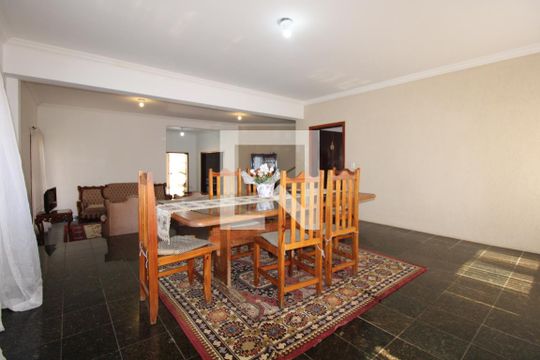 Sala de casa à venda com 4 quartos, 390m² em Parque Alto Taquaral, Campinas
