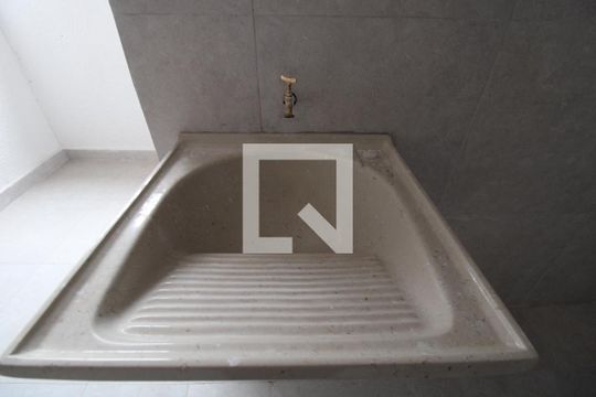 Área de Serviço e Quintal de apartamento para alugar com 2 quartos, 120m² em Novo Taquaral, Campinas