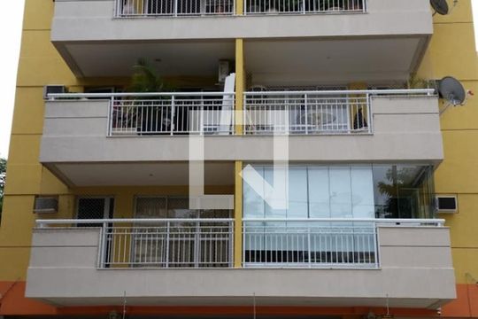 Fachada de apartamento à venda com 2 quartos, 72m² em Vila Isabel, Rio de Janeiro