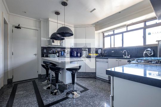 Cozinha de apartamento à venda com 4 quartos, 394m² em Jardim Paulista, São Paulo