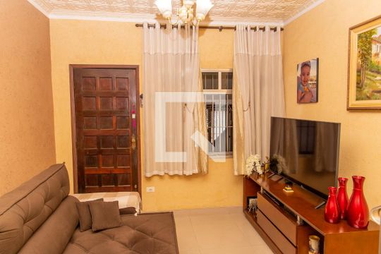 Sala de casa à venda com 3 quartos, 180m² em Piraporinha, Diadema