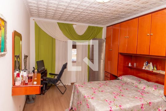 Quarto 1 de casa à venda com 3 quartos, 180m² em Piraporinha, Diadema