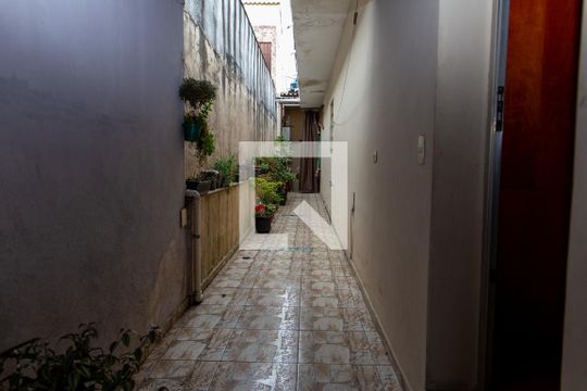 Corredor de casa à venda com 3 quartos, 180m² em Piraporinha, Diadema