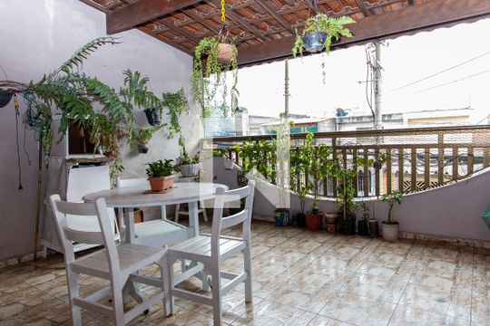 varanda de casa à venda com 3 quartos, 180m² em Piraporinha, Diadema
