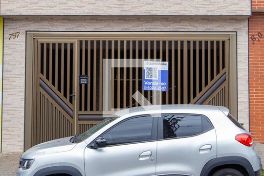 Fachada de casa à venda com 3 quartos, 180m² em Piraporinha, Diadema