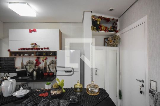 Cozinha de apartamento à venda com 2 quartos, 49m² em Parque Reboucas, São Paulo