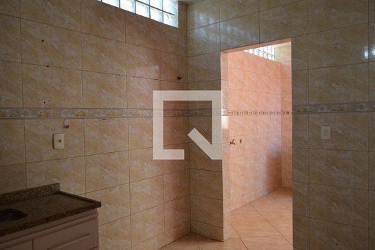Cozinha de casa de condomínio para alugar com 2 quartos, 100m² em Taquara, Rio de Janeiro