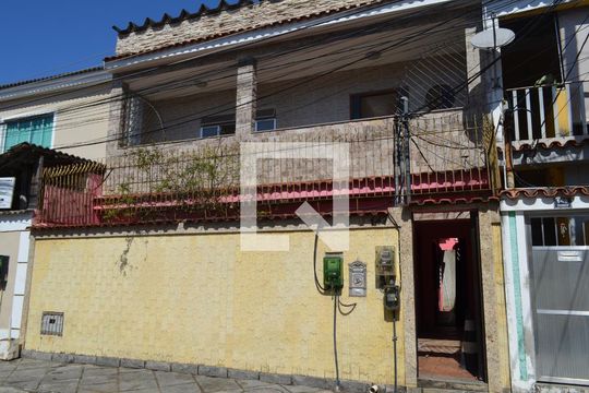 Fachada de casa de condomínio para alugar com 2 quartos, 100m² em Taquara, Rio de Janeiro