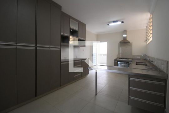 Copa e Cozinha de apartamento à venda com 3 quartos, 200m² em Centro, Campinas