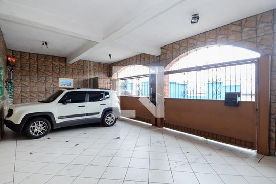 Garagem de casa à venda com 3 quartos, 377m² em Jardim Santa Inês, Guarulhos