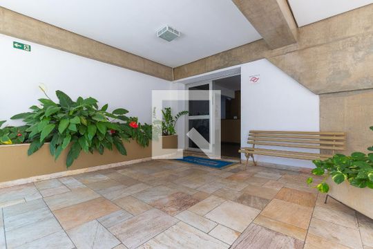 Área comum - Hall de entrada de kitnet/studio para alugar com 1 quarto, 34m² em Centro, Campinas