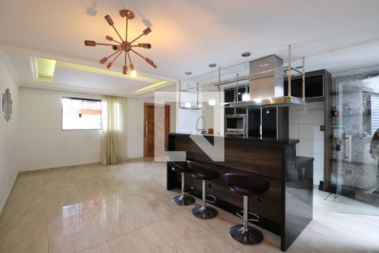 Sala de casa de condomínio para alugar com 3 quartos, 125m² em Jardim Guilhermino, Guarulhos
