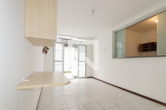 Apartamento para alugar com 2 quartos, 90m² em Barra, Salvador