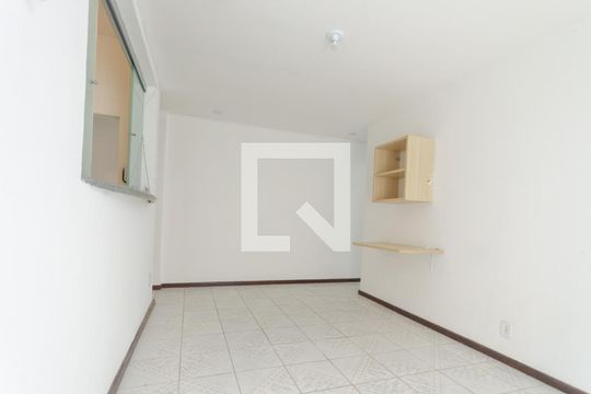 Sala de apartamento para alugar com 2 quartos, 90m² em Barra, Salvador