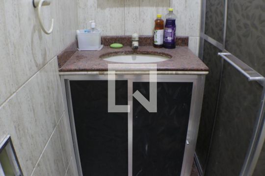 Banheiro de apartamento à venda com 2 quartos, 60m² em Pechincha, Rio de Janeiro