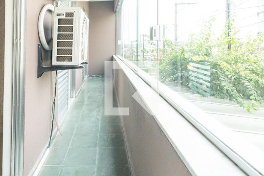 Varanda de casa à venda com 3 quartos, 240m² em Vila Nova Alba, São Paulo
