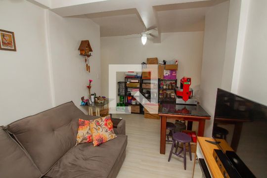 Sala de apartamento à venda com 1 quarto, 44m² em Rubem Berta, Porto Alegre