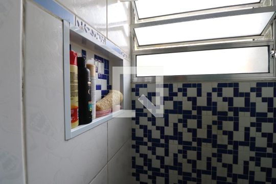 Banheiro de casa de condomínio para alugar com 2 quartos, 45m² em Jardim Maria Dirce, Guarulhos