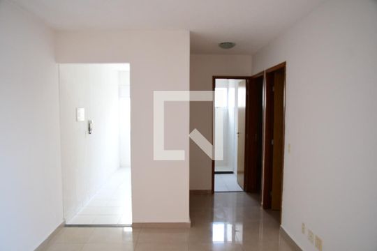 Sala de apartamento para alugar com 2 quartos, 48m² em Jardim Ísis, Cotia