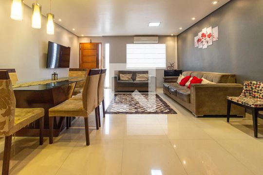 Sala de casa à venda com 3 quartos, 130m² em Jardim das Vertentes, São Paulo