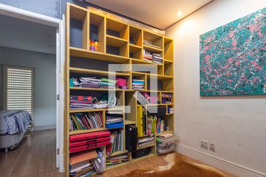 Quarto de casa à venda com 3 quartos, 130m² em Jardim das Vertentes, São Paulo