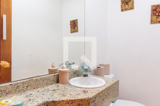 Lavabo de casa à venda com 3 quartos, 130m² em Jardim das Vertentes, São Paulo