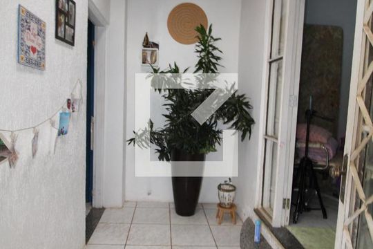 Hall de entrada de casa à venda com 2 quartos, 180m² em Jardim Myrian Moreira da Costa, Campinas