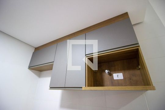 Cozinha de kitnet/studio para alugar com 1 quarto, 28m² em Luz, São Paulo