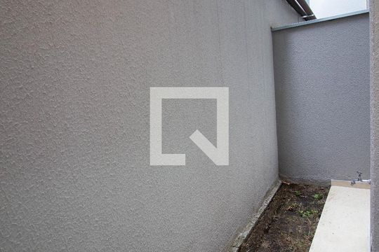 Varanda de kitnet/studio para alugar com 1 quarto, 28m² em Luz, São Paulo