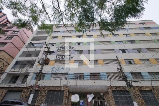 Fachada de apartamento para alugar com 1 quarto, 90m² em Cambuci, São Paulo