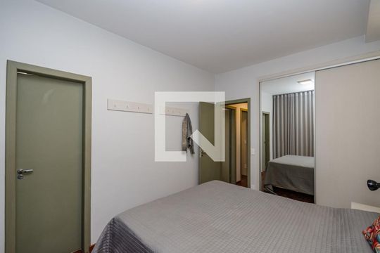 Suíte de apartamento à venda com 3 quartos, 130m² em Santa Lúcia, Belo Horizonte