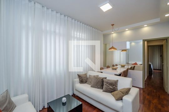 Apartamento à venda com 3 quartos, 130m² em Santa Lúcia, Belo Horizonte