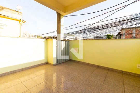 Varanda de casa para alugar com 2 quartos, 180m² em Silvânia, Nova Iguaçu