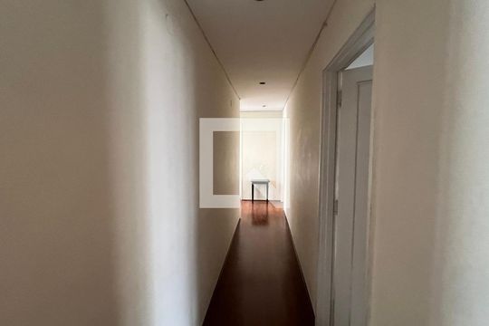 Corredor de apartamento para alugar com 3 quartos, 220m² em Jardim Paulista, São Paulo