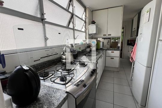 Cozinha de apartamento para alugar com 3 quartos, 220m² em Jardim Paulista, São Paulo
