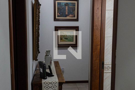 Corredor de apartamento à venda com 3 quartos, 79m² em Estácio, Rio de Janeiro