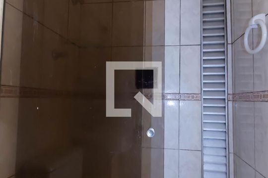 Banheiro Suíte de apartamento à venda com 3 quartos, 64m² em Jardim Olympia, São Paulo