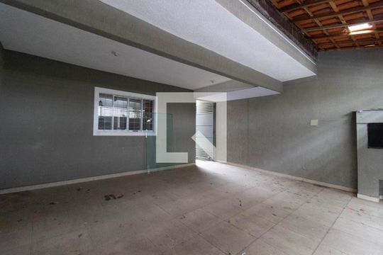 Garagem de casa à venda com 3 quartos, 140m² em Parque Edu Chaves, São Paulo