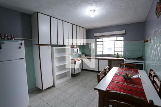 Cozinha de casa à venda com 2 quartos, 180m² em Vila Constança, São Paulo